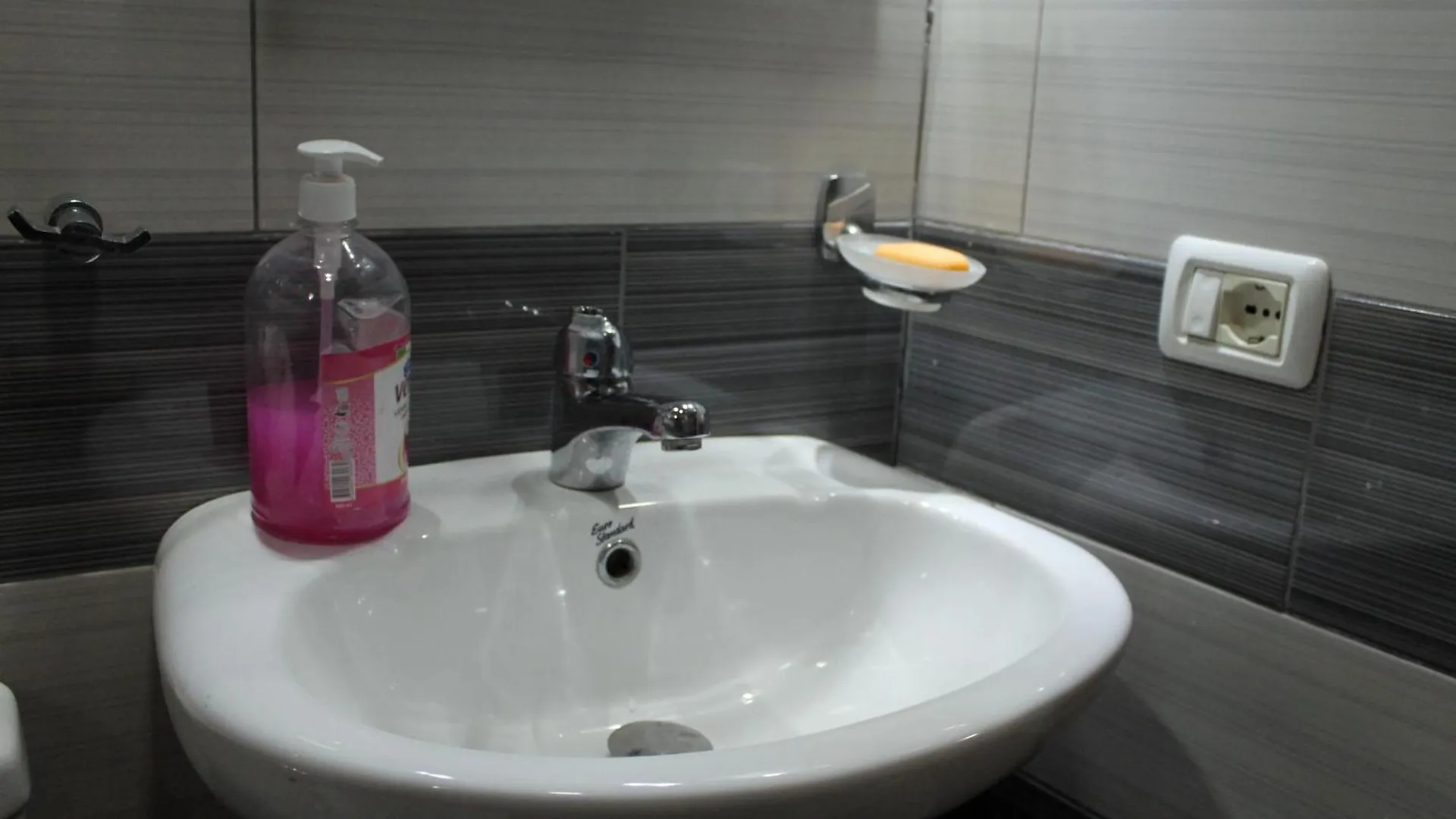 Tomor Shehu Guest House Berat